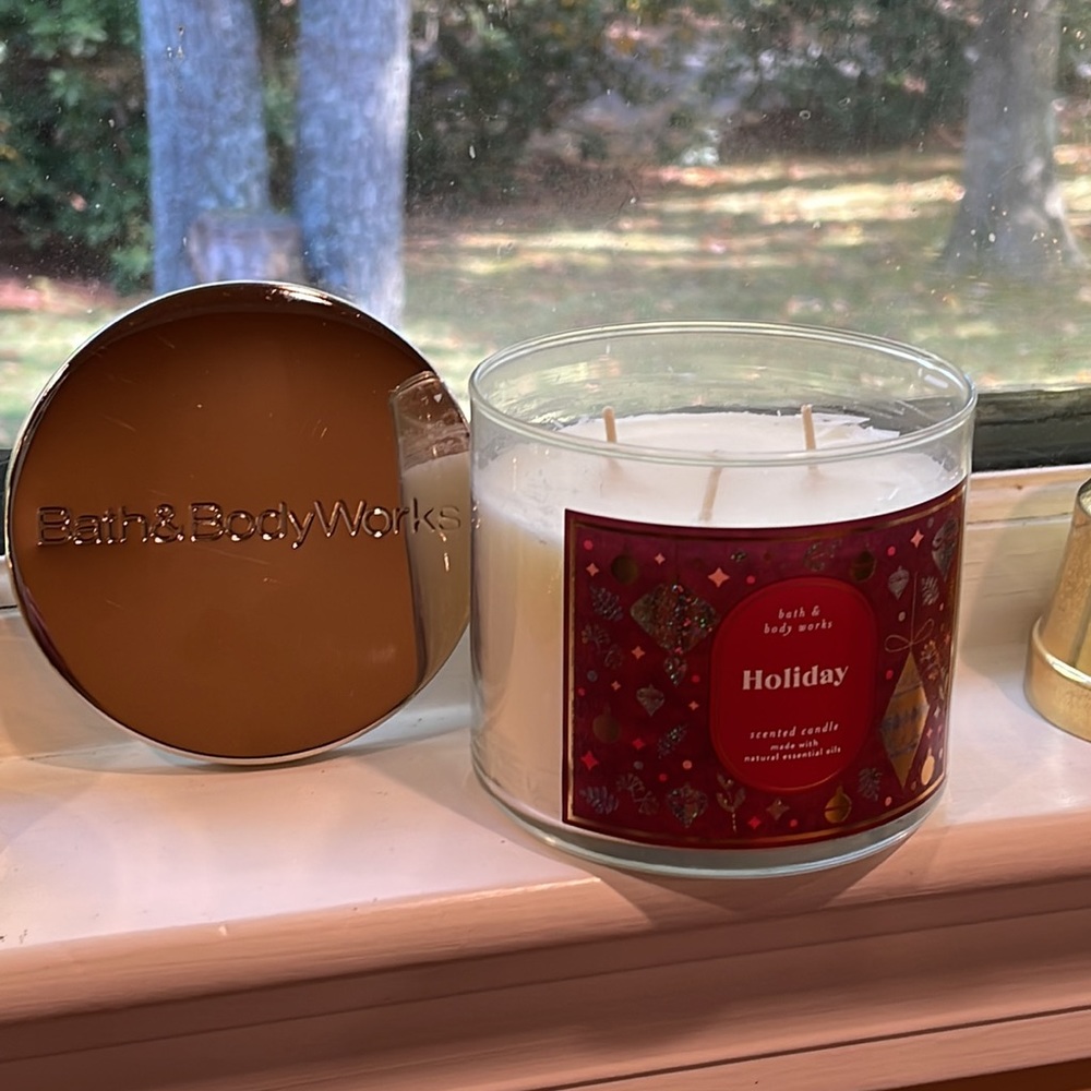 NEW Bath & Body Works large Holiday scented candle - Picture 4 of 4